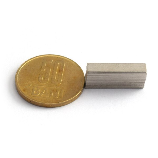 Magnet neodim bloc 20 x 4 x 0,5 mm - N35 grup vertical