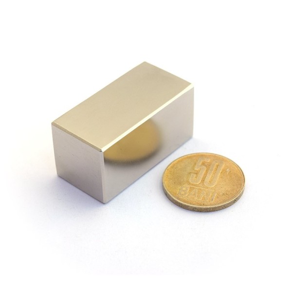 Неодимов магнит блок 40 x 20 x 20 мм хоризонтален