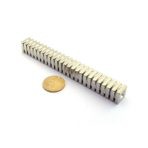 Magnet neodim bloc 15 x 15 x 4 mm cu gaura îngropată D4,5 D9,6 - N35 grup