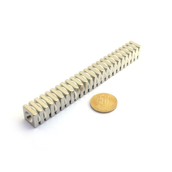 Magnet neodim bloc 15 x 15 x 4 mm cu gaura îngropată D4,5 D9,6 - N35 grup