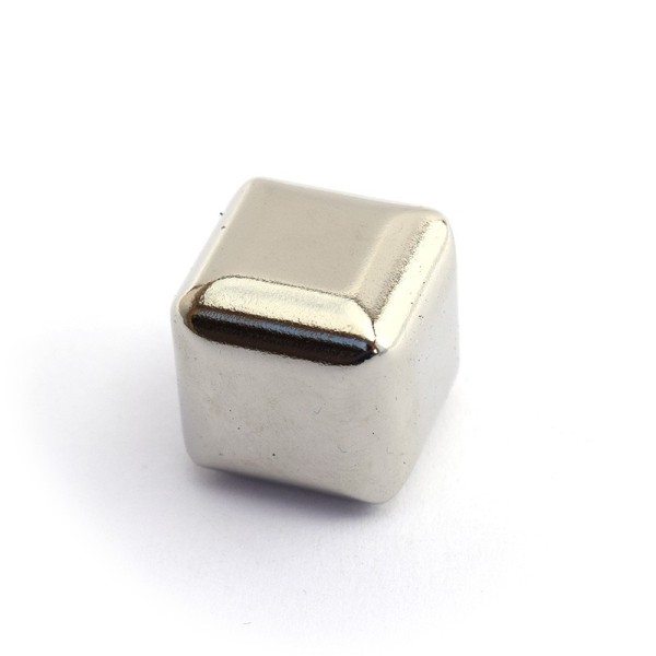 Неодимов магнит куб 15 мм - радиус 4