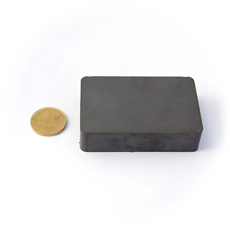 Magnet ferita bloc 75 x 50 x 18 mm cu moneda