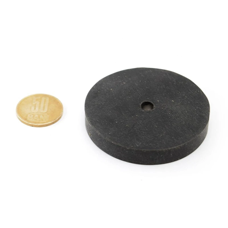 Magnet neodim disc 60 x 10 mm cu gaura ingropata D6 / D12 mm cauciucat cu moneda de 50 bani