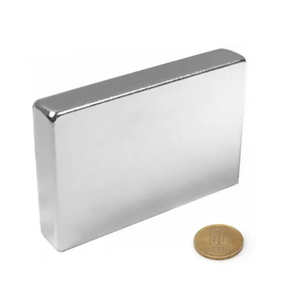 Magnet neodim bloc 110 x 90 x 20 cu moneda de 50 bani Magnet neodim bloc 110 x 90 x 20 cu moneda de 50 bani