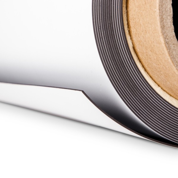 Самозалепващо магнитно фолио 620 x 1000, дебелина 0,7 mm – детайл