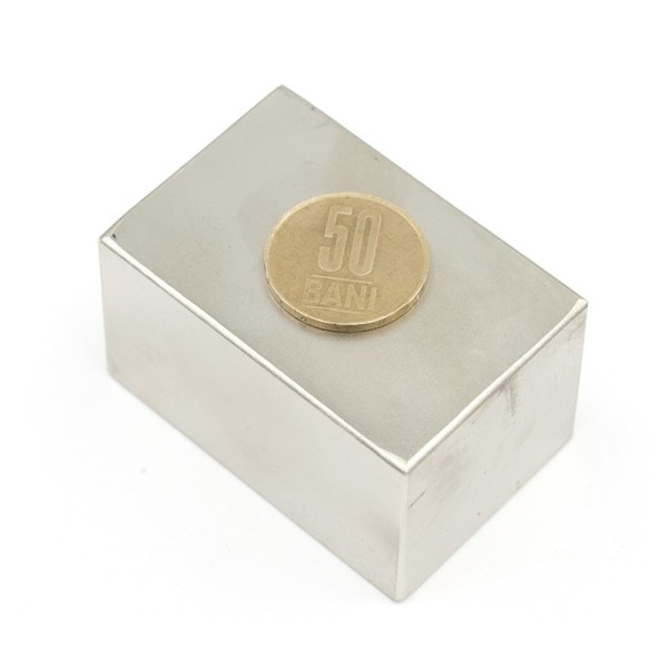 Magnet neodim bloc 60 x 40 x 35 mm cu 50 bani peste