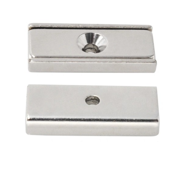 Неодимов магнит блок тип тенджера 30 x 13,5 мм с дупка Ø 3,3 и фаска Ø 6,5 - 2 броя