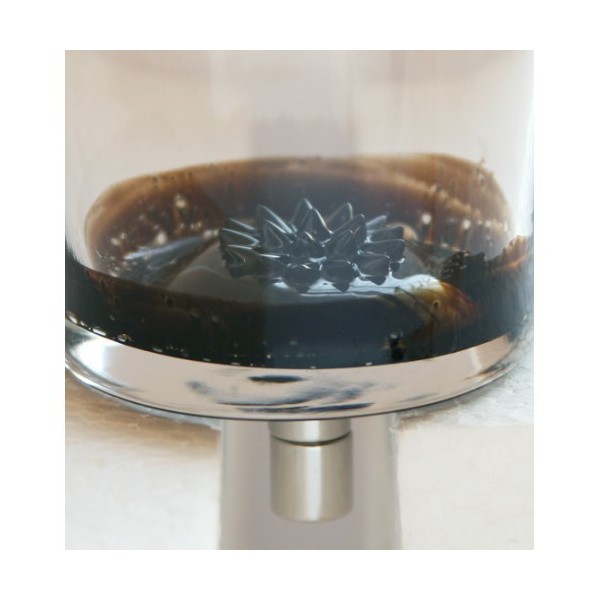 Ferofluid - sub influența câmpului magnetic - 1