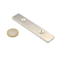 Magnet neodim bloc 100 x 20 x 5 mm cu găuri îngropate D4,5 / D9,46 - cu moneda de un euro