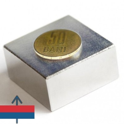 Magnet neodim bloc 40 x 40 x 20 mm cu moneda de 50 bani